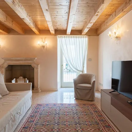 Relais La Torre Gæstehus 3*